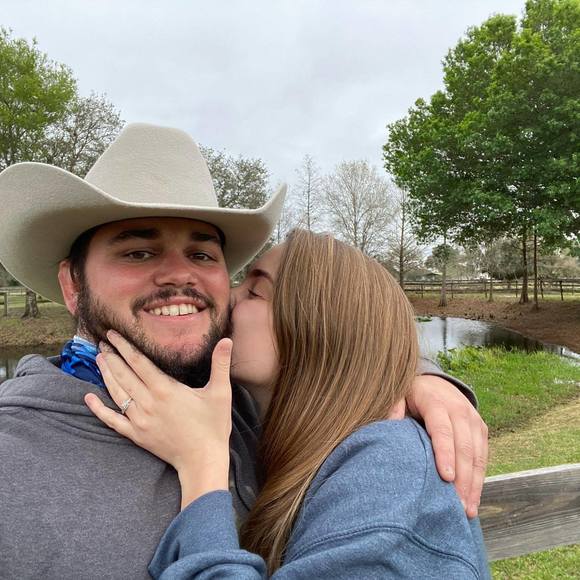 Meet your Posher, Taylor - Picture 1 of 1